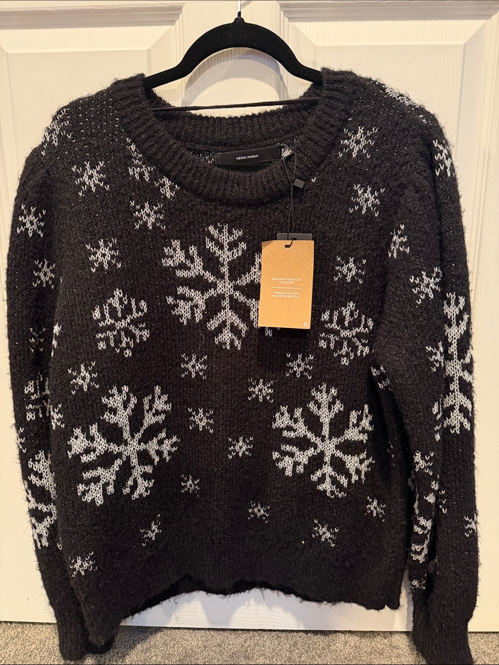 Vero Moda Black and White Snowflake Crewneck Sweater